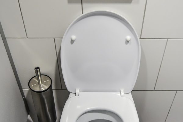 Les bonnes raisons d’opter pour des toilettes suspendues